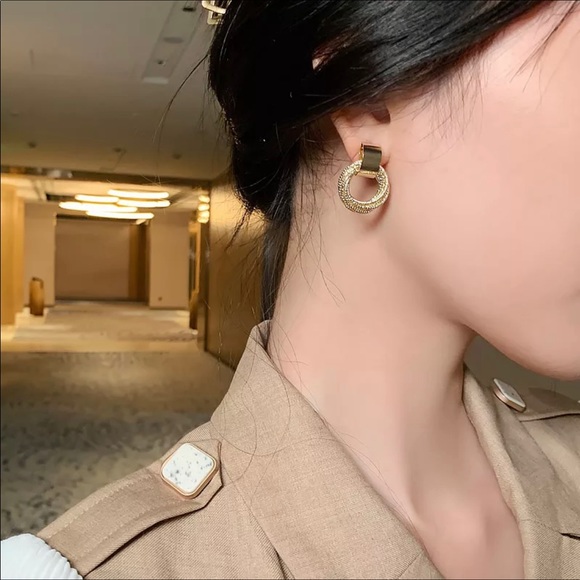 New 14K Multiple Small Circle Pendant Earrings - Picture 5 of 9